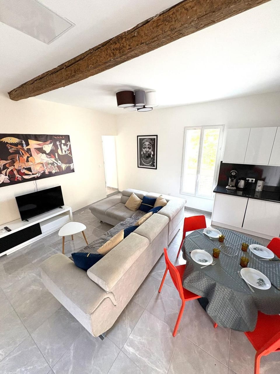 Superbe maison d artiste avec patio centre ville House in Occitanie