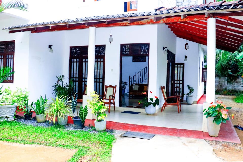 Facade/entrance, Day, Garden, Seating area, Garden view