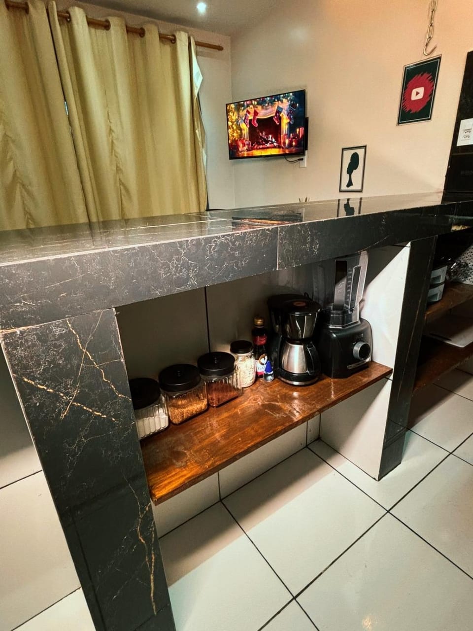 Kitchen or kitchenette