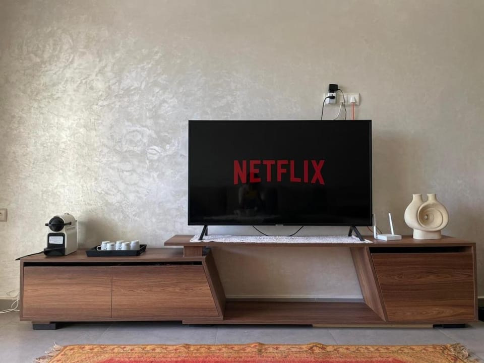 Cozy Studio with pool, fiber optics Apartment in Casablanca-Settat