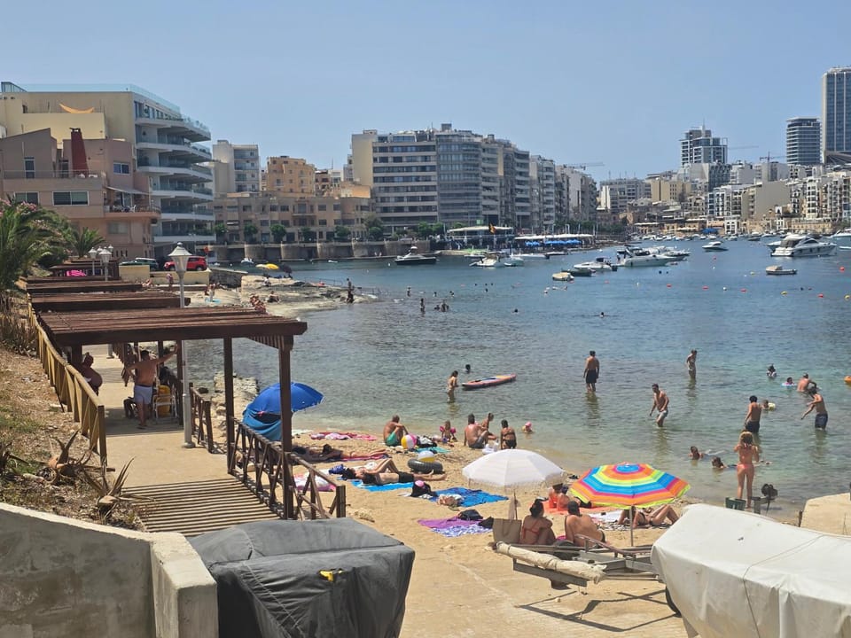 Тhree bedroom house "TEA" -with garage close to the sea -SLIEMA House in Sliema