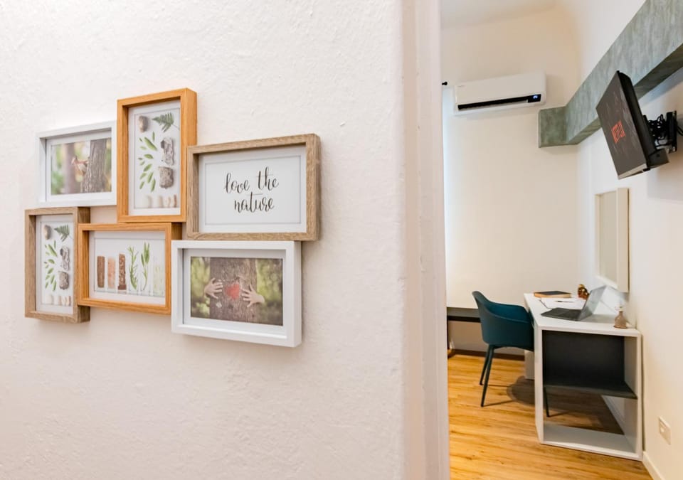 TV and multimedia, Seating area