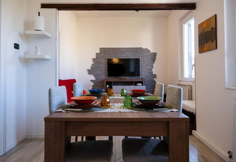 Liberty elegance and design Liberty 91 Apartment in Mantua