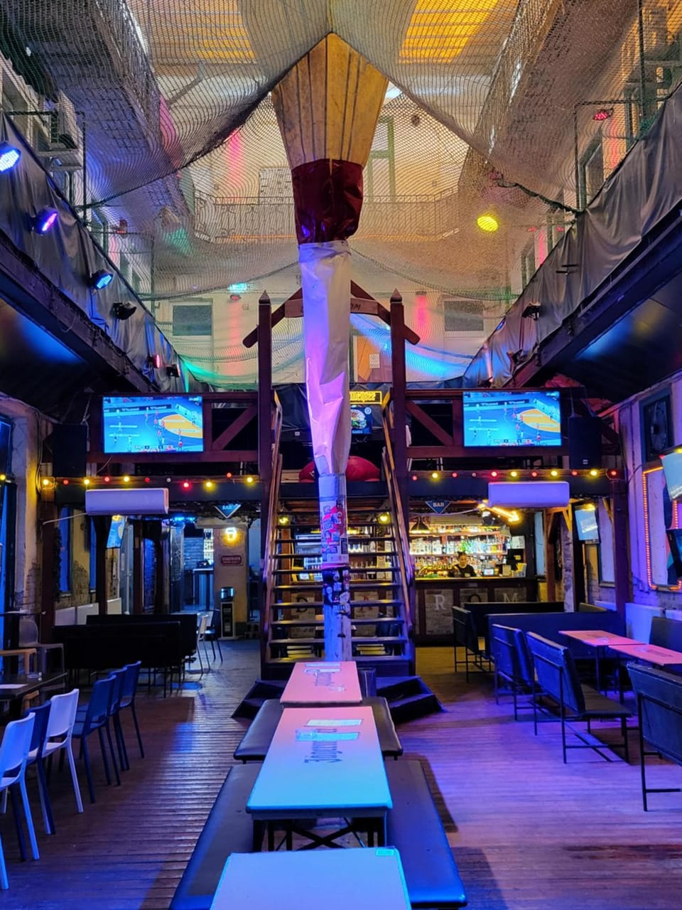 Nightclub / DJ