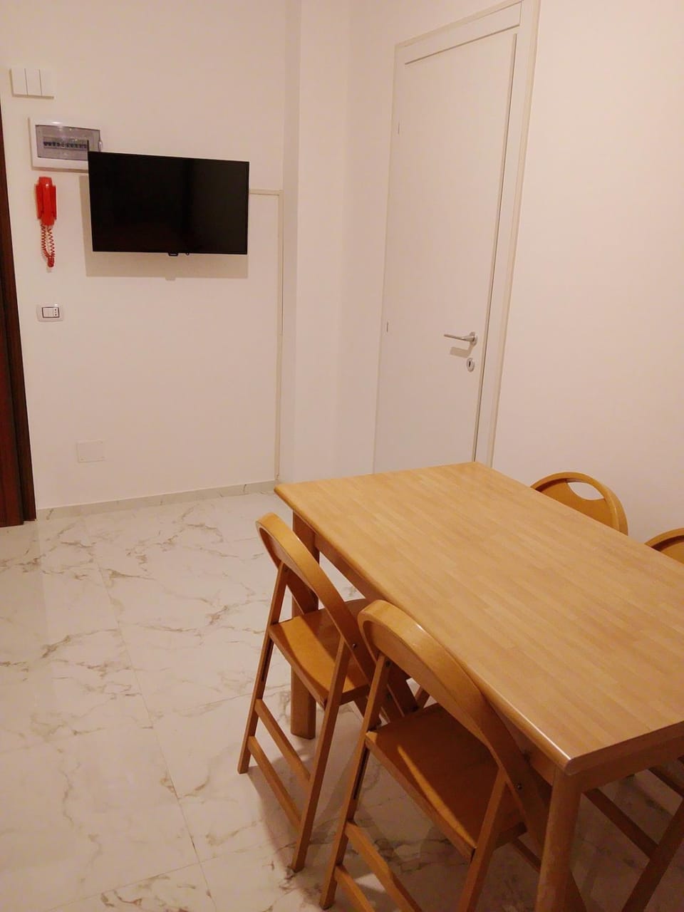 Communal lounge/ TV room, TV and multimedia, Dining area, Evening entertainment