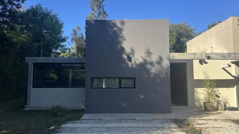 Casa A Estrenar Para 2 Personas - Diseño Moderno - Bosque Peralta Ramos - Mar Del Plata House in Mar del Plata