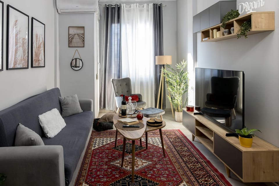 Communal lounge/ TV room, TV and multimedia, Living room, Seating area