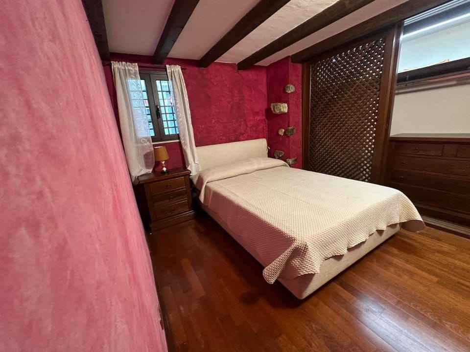 Charme Rustico 70 mt from the beach, starlink Apartment in Cefalu