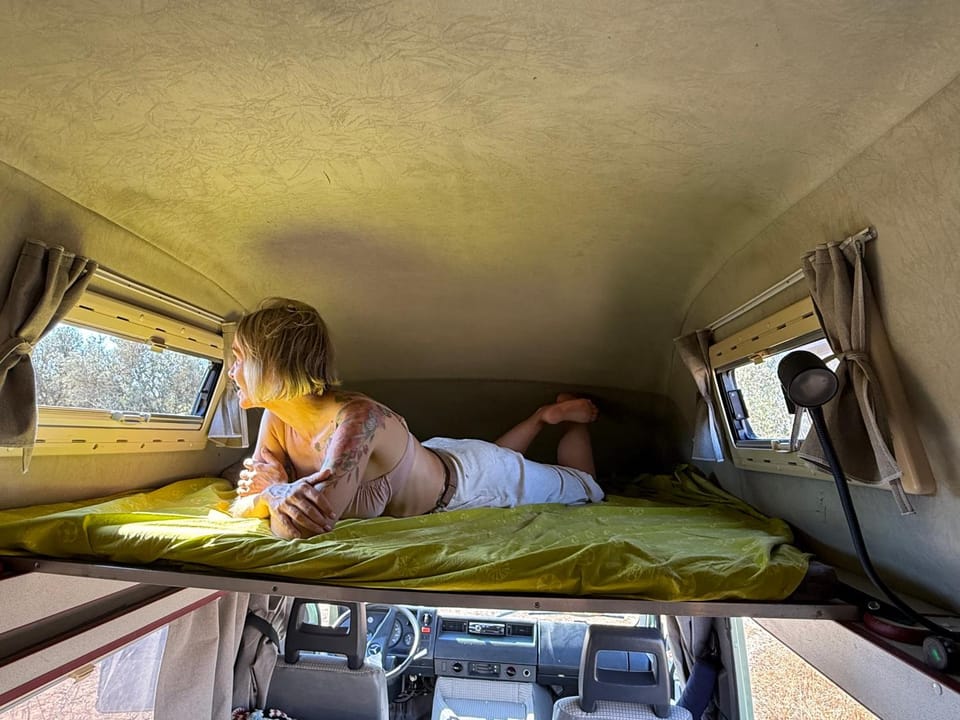 rent a Blue Classics's campervan MB100 verde - Algarve - Portugal Luxury tent in Portimao