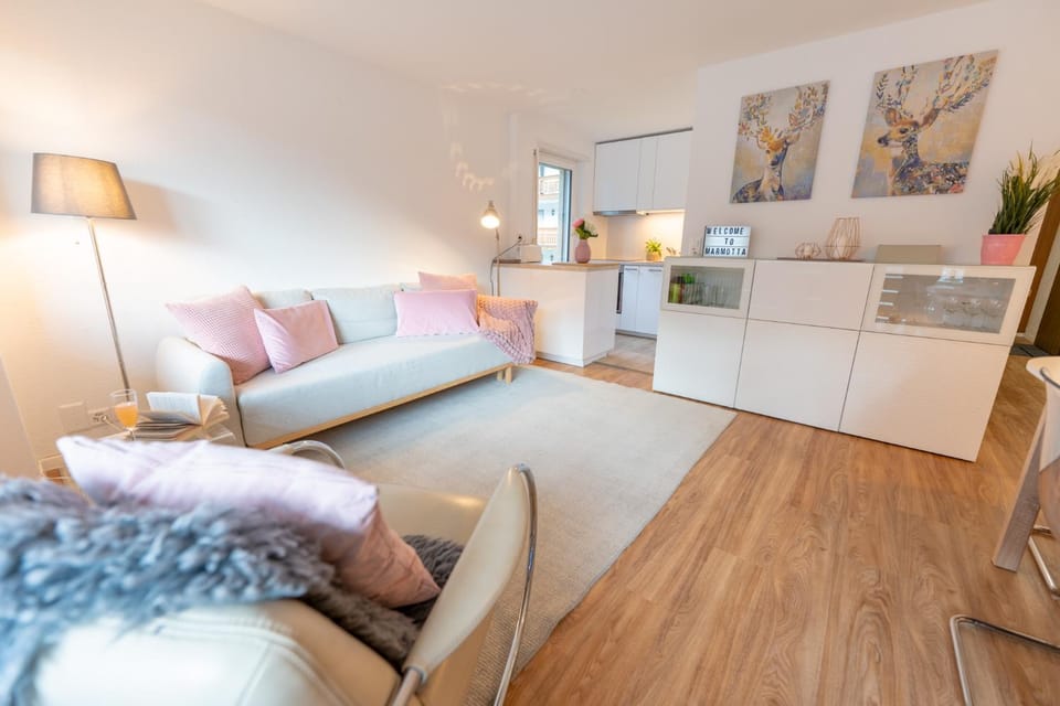 Bed, Living room, Photo of the whole room, Seating area, Bedroom