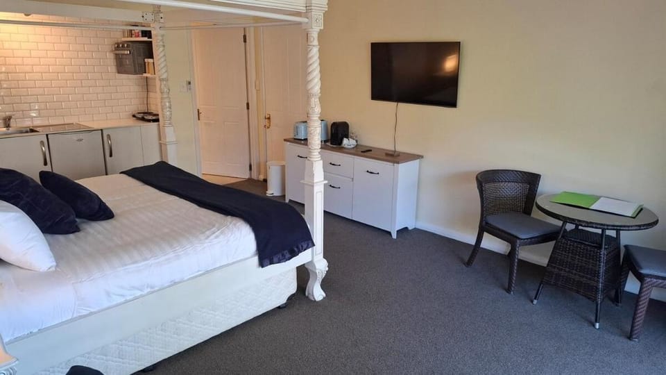 Bay and village view, 2 person spa bath Apartment in Paihia