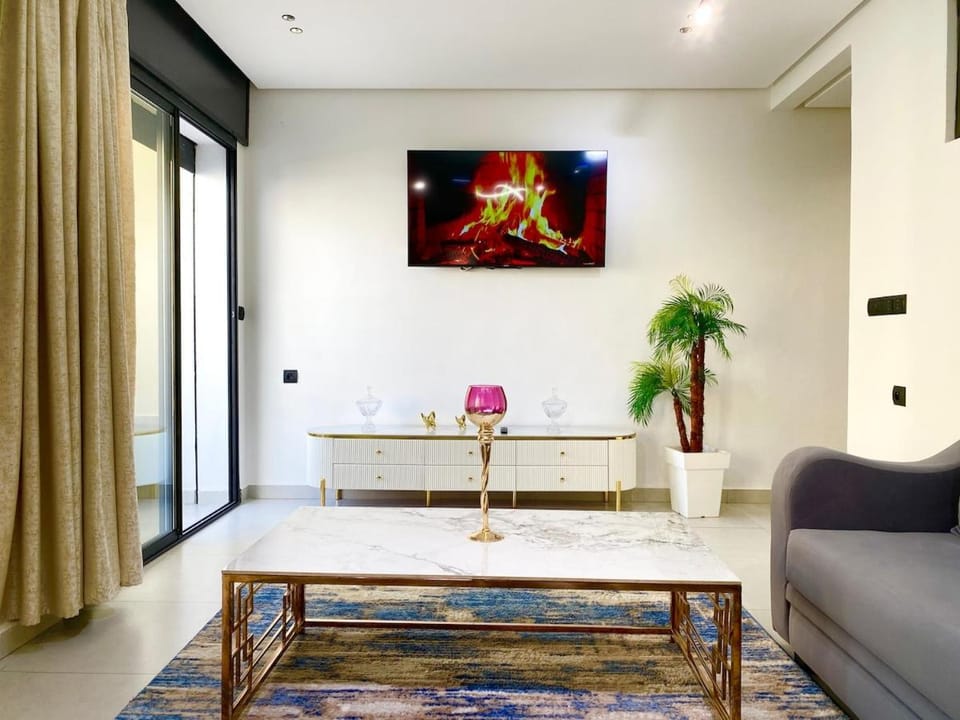 Apartment with balcony 3 minutes from Marina Apartment in Tangier