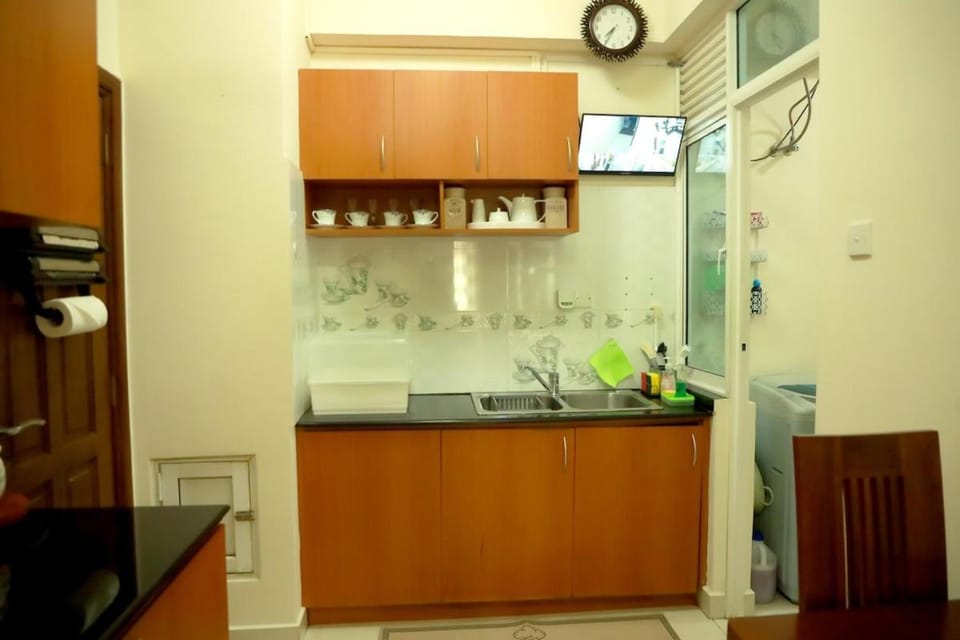 Kitchen or kitchenette, oven, stove