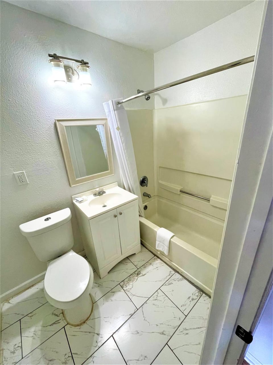 Bathroom, Bath