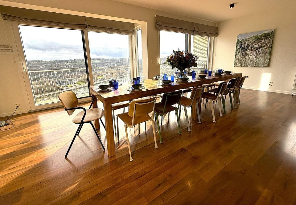 Gîte du Bois Marie Vue exceptionnelle Piscine Salle de jeux 12 pers House in Wallonia, Belgium