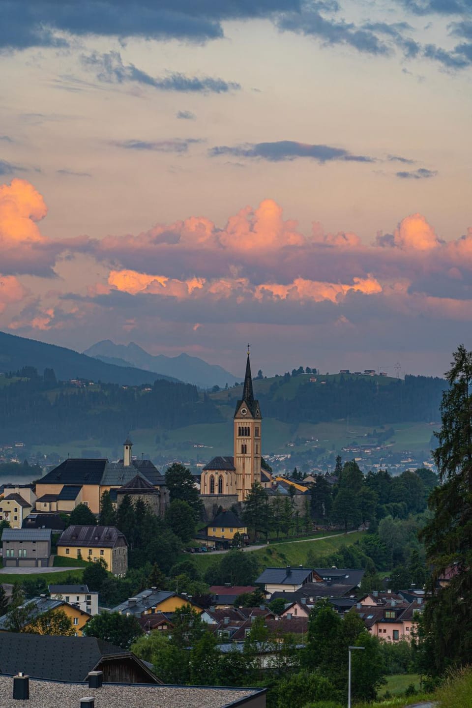 Nearby landmark, Natural landscape, City view, Mountain view, Sunrise