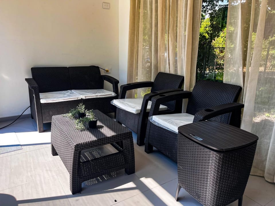 Day, Living room, Seating area
