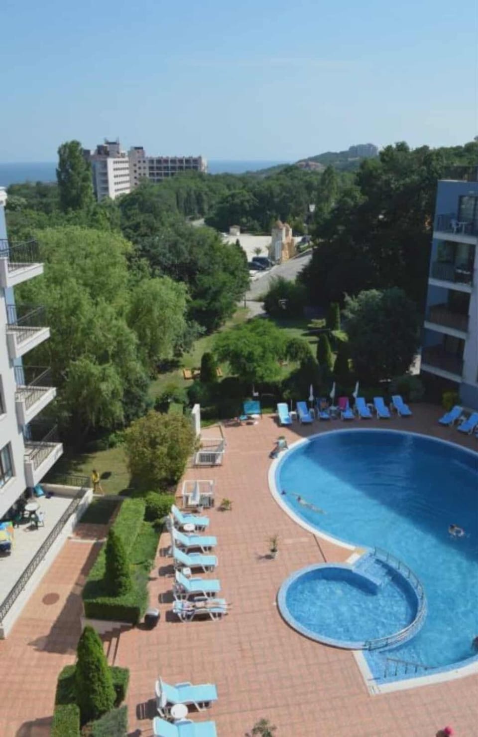 Swimming pool