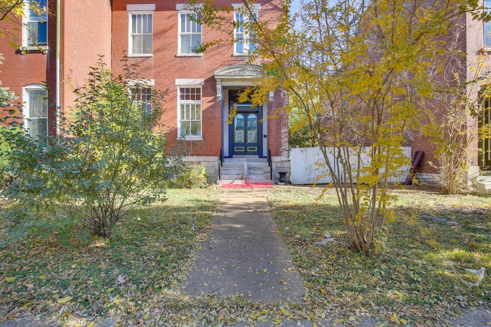 Heart of St Louis! Walkable Soulard Apt w/ Loft Apartment in Saint Louis
