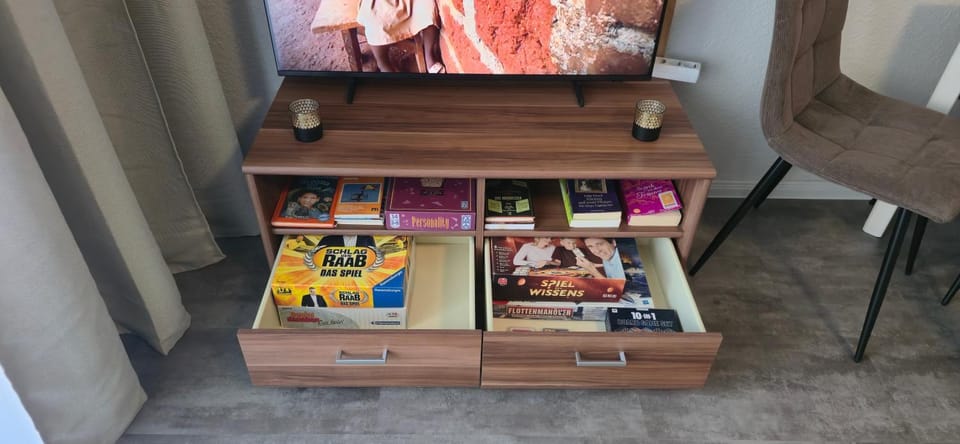 Game Room, Entertainment