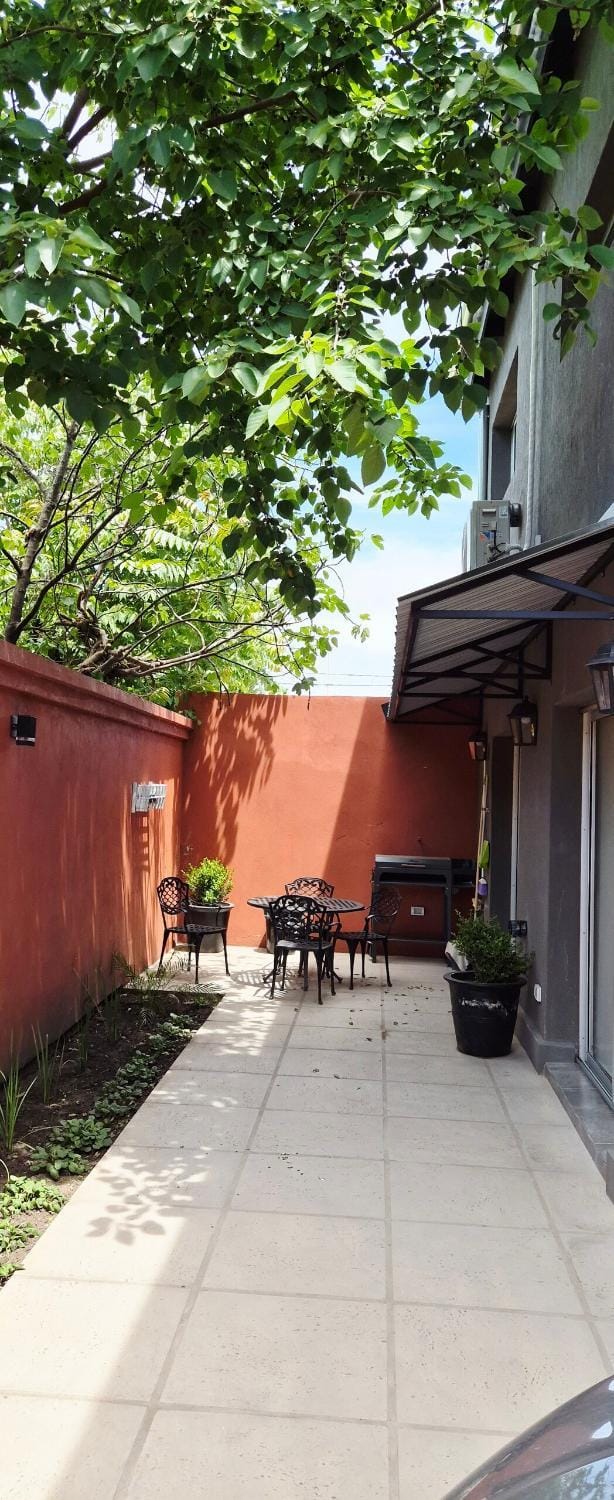 Modern apartment in Azul, comfort and style with patio Apartment in Buenos Aires Province
