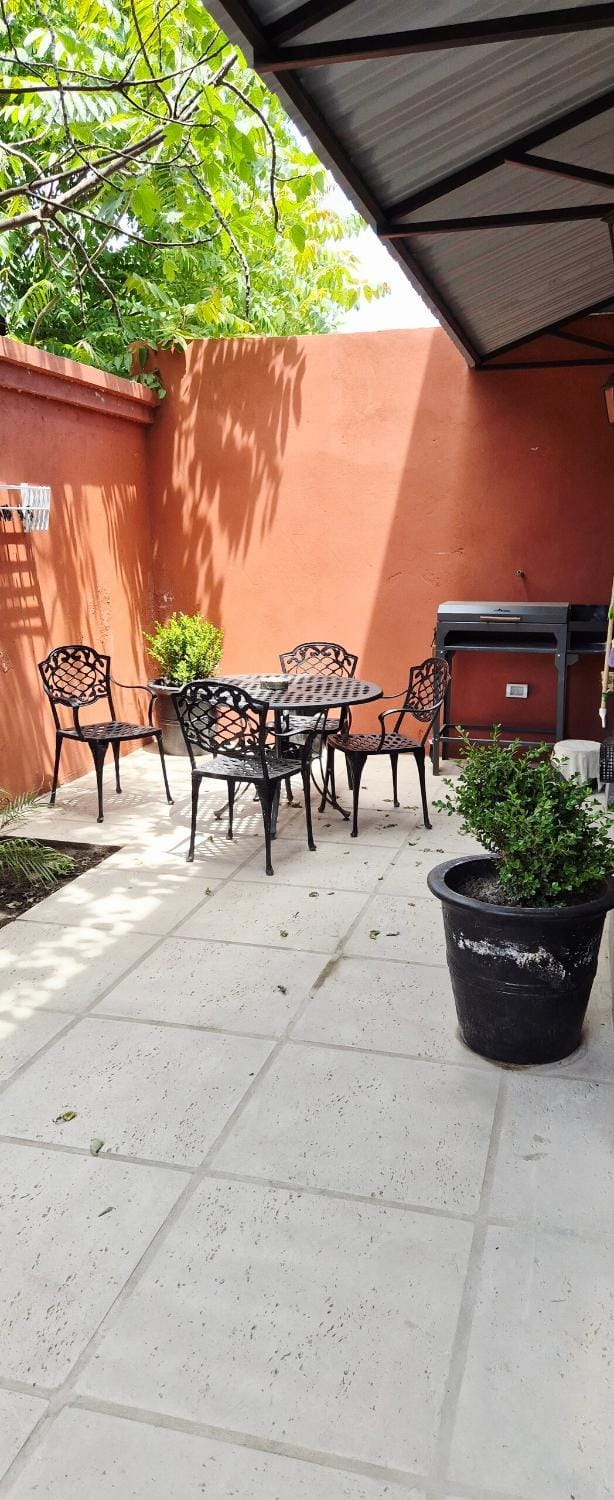 Modern apartment in Azul, comfort and style with patio Apartment in Buenos Aires Province