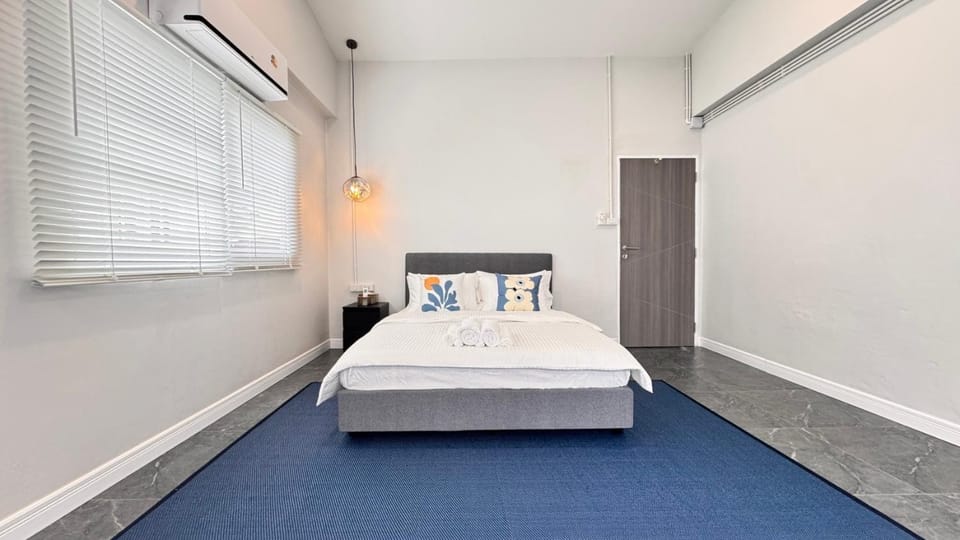 Bed, Bedroom, air conditioner