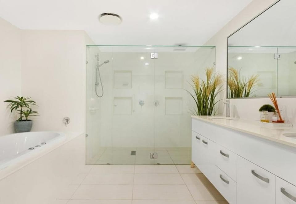 Bathroom, Bath