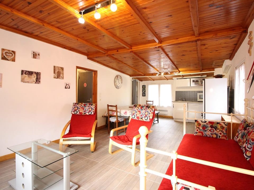 LE MONT-DORE Appartement 10 couchages avec WIFI, animaux admis - FR-1-415-166 Apartment in Auvergne-Rhône-Alpes