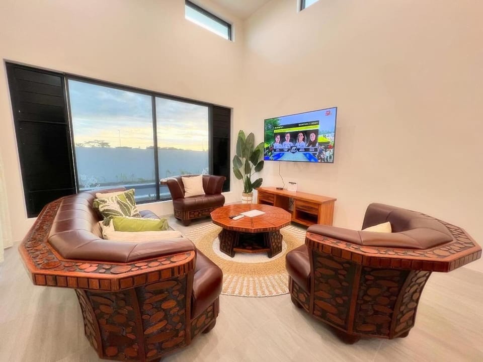 Property building, TV and multimedia, Living room, Swimming pool