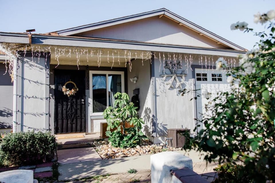 Property building, Garden, Garden view