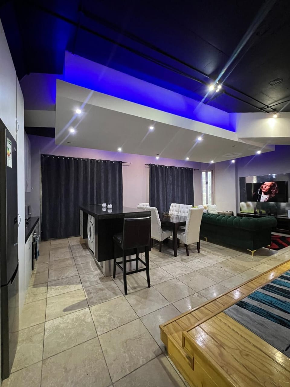 Nine O four Apartment in Johannesburg