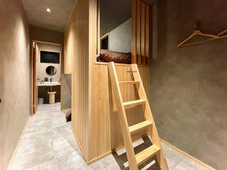 bunk bed
