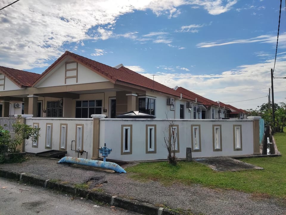 Property building, Day