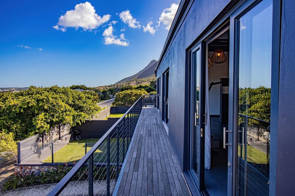 View (from property/room), Mountain view