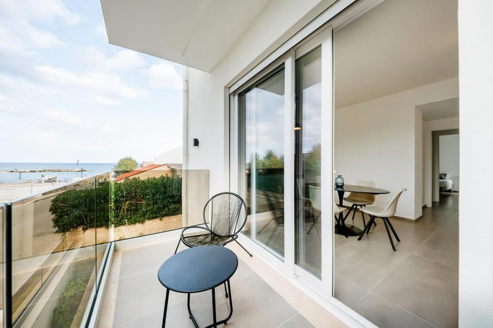 Natural landscape, View (from property/room), Balcony/Terrace, Sea view