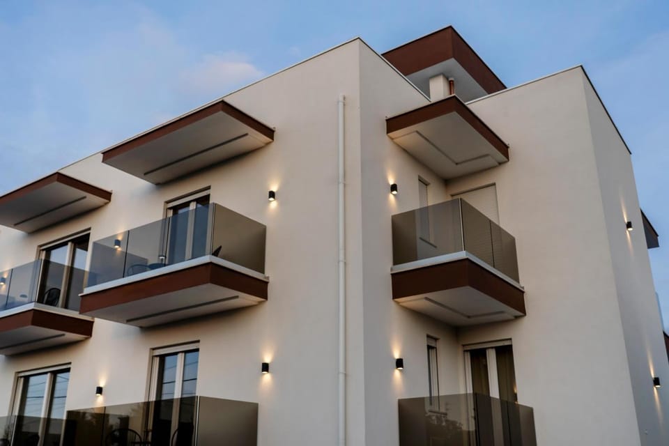 Property building, Balcony/Terrace