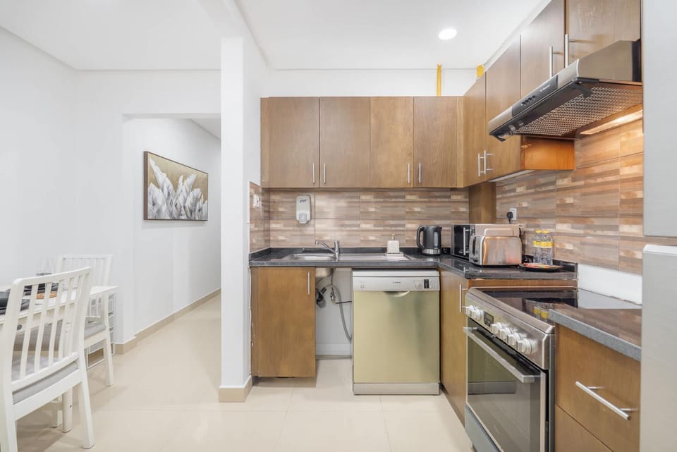Free housekeeping visits during your stay - StayShort - Cozy Studio in Botanica JVC - Perfect for Three Apartment in Dubai