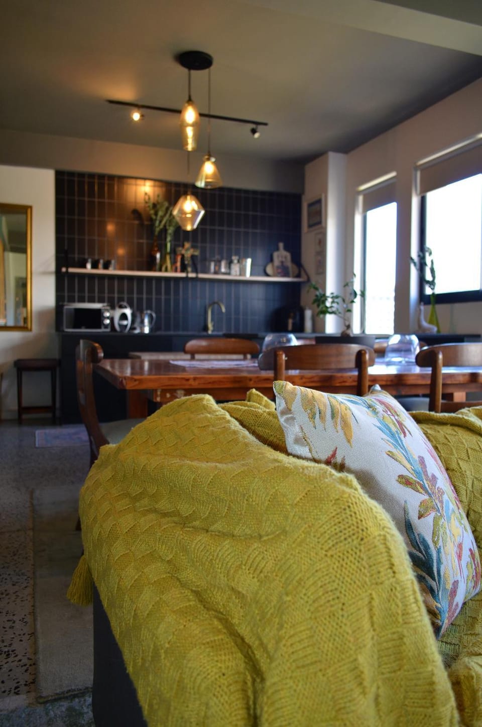 Kitchen or kitchenette, Living room, Seating area