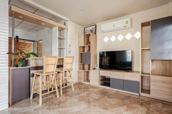 Location, location, location- The Spot, Bang Saray House in Chon Buri Changwat