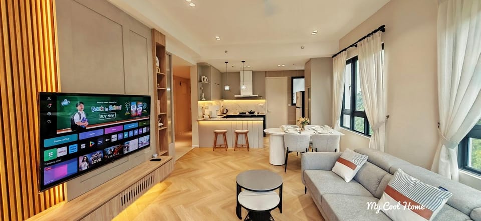 Communal lounge/ TV room, TV and multimedia, Kitchen or kitchenette, Living room, Seating area, Dining area, Evening entertainment