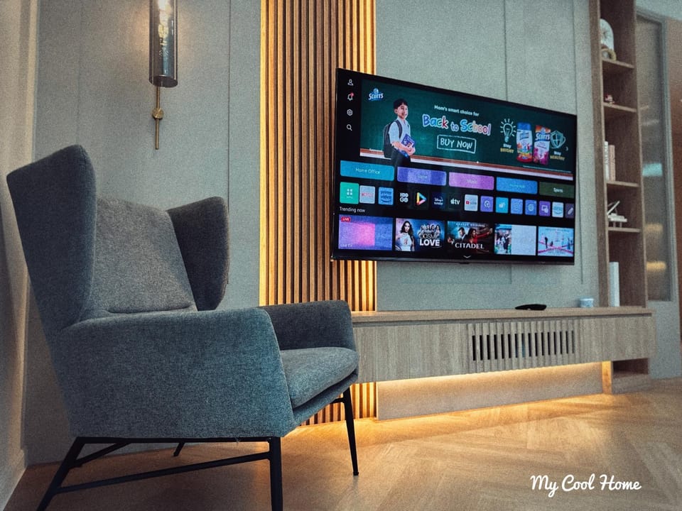Communal lounge/ TV room, TV and multimedia, Living room, Seating area, Evening entertainment