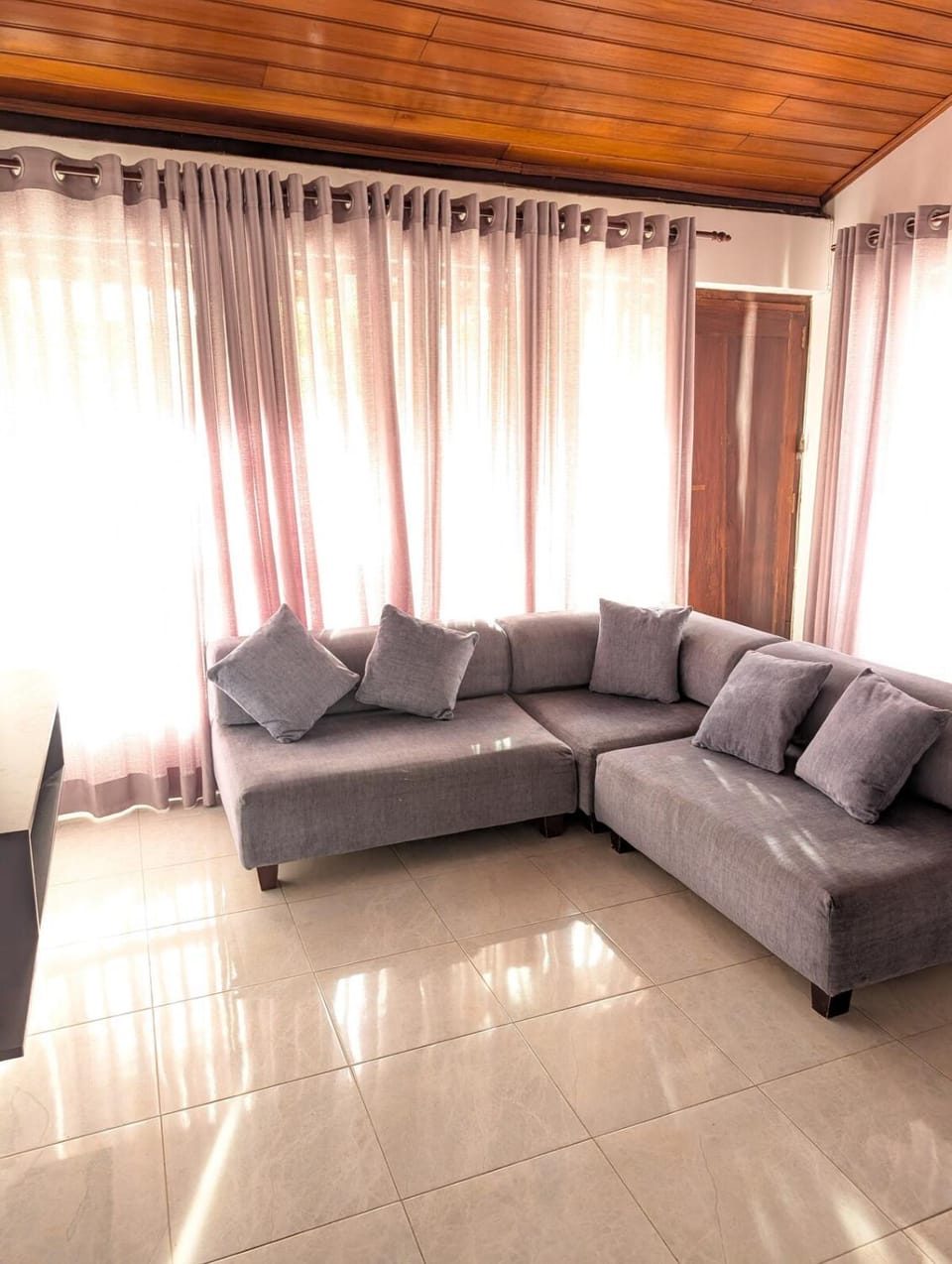 Home in Colombo 06 - Minutes from Everywhere Apartment in Colombo