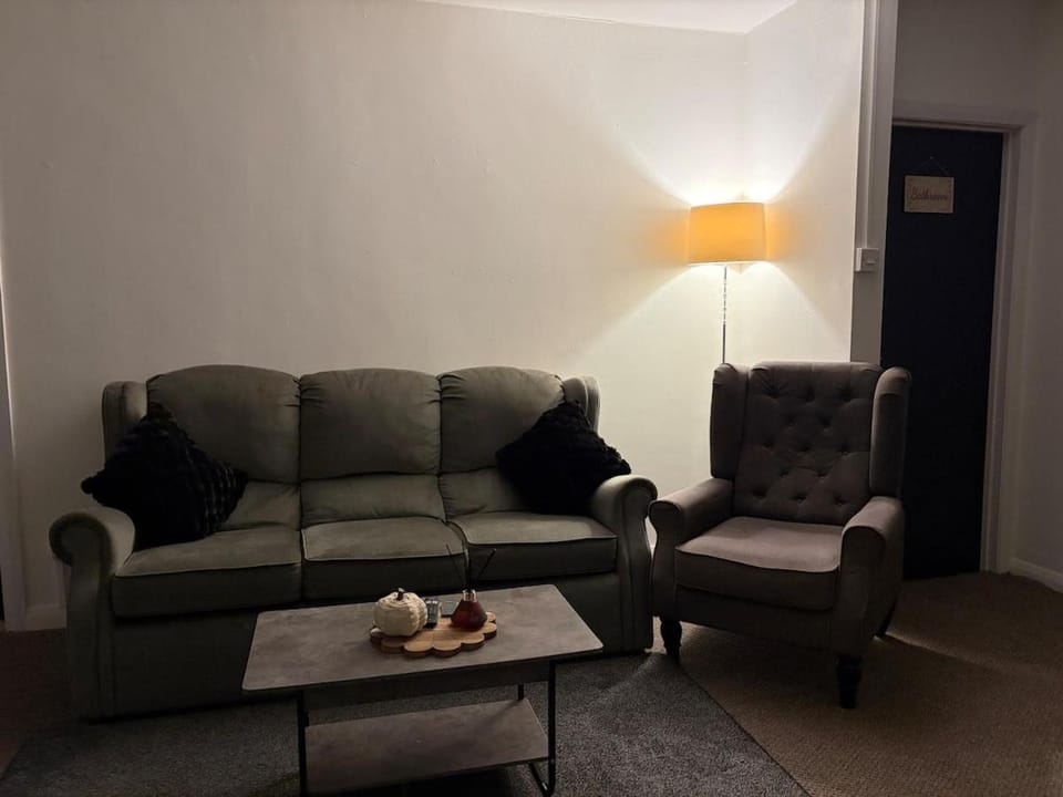 Ty Cwmbwrla Apartment in Swansea