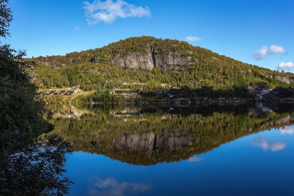 Great mountain cabin in Sirdal with hot tub and views! Cabin in Rogaland