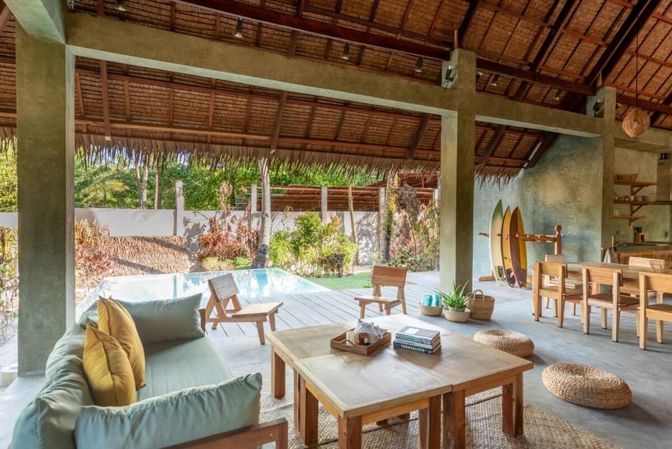 Living room, Pool view