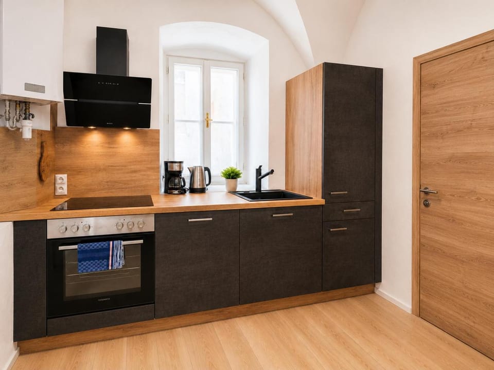 New Two-Bedroom Apartment in the Old Town Apartment in Tyrol
