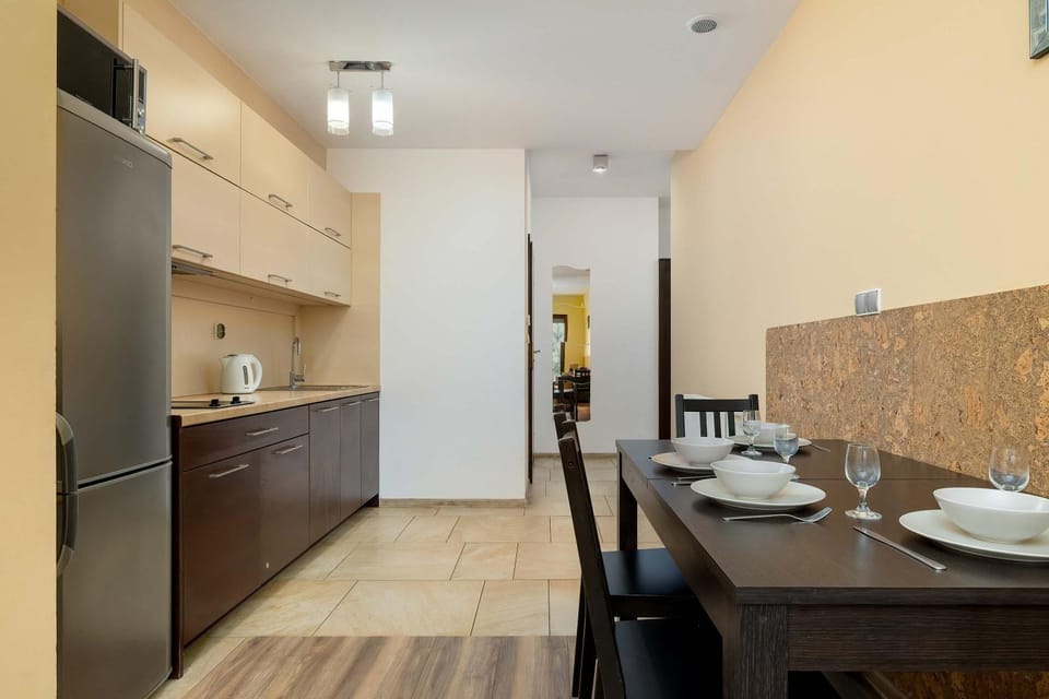 Kitchen or kitchenette, oven, stove