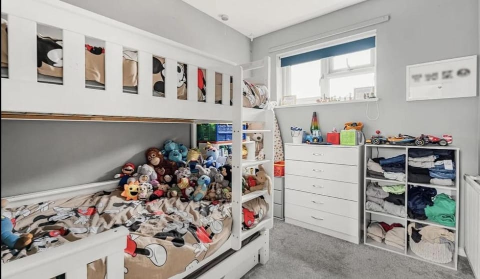 Lovely family home in friendly village of Bicester House in Cherwell District