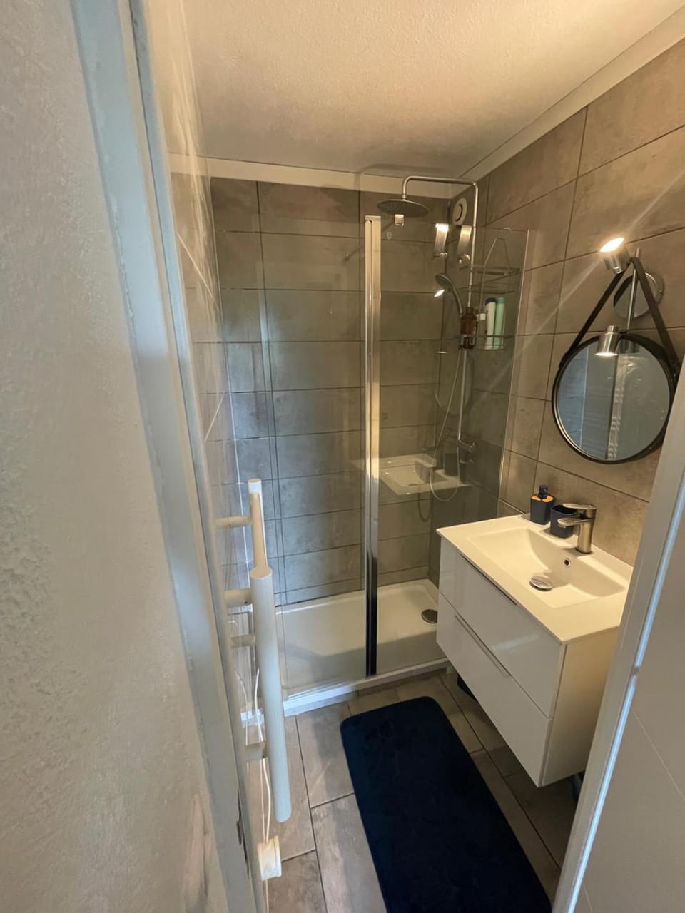 Azur Bay Boho-Chic T2 Garage & Mer Pet-Friendly Apartment in La Ciotat
